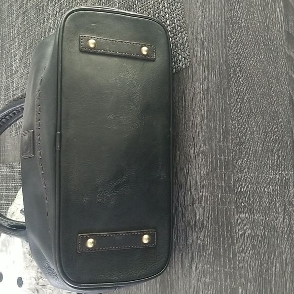 Dooney and Bourke Florentine tote GUC - Picture 4 of 15